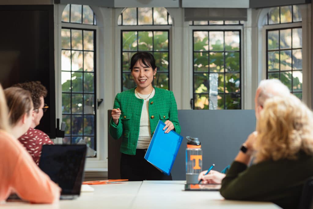 zebei chen teaching a class